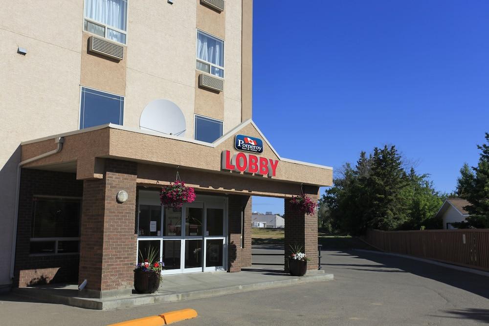 Pomeroy Inn & Suites Fort St. John Exterior foto